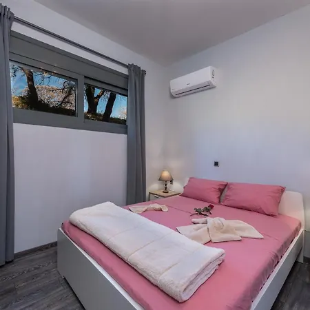 Asteria & Iliada Sea View Apartment Asgourou